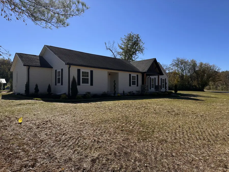 113 Bluff Springs Rd, McMinnville, TN 37110 - Image #3