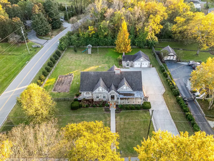 4411 Iroquois Ave, Nashville, TN 37205 - Image #2