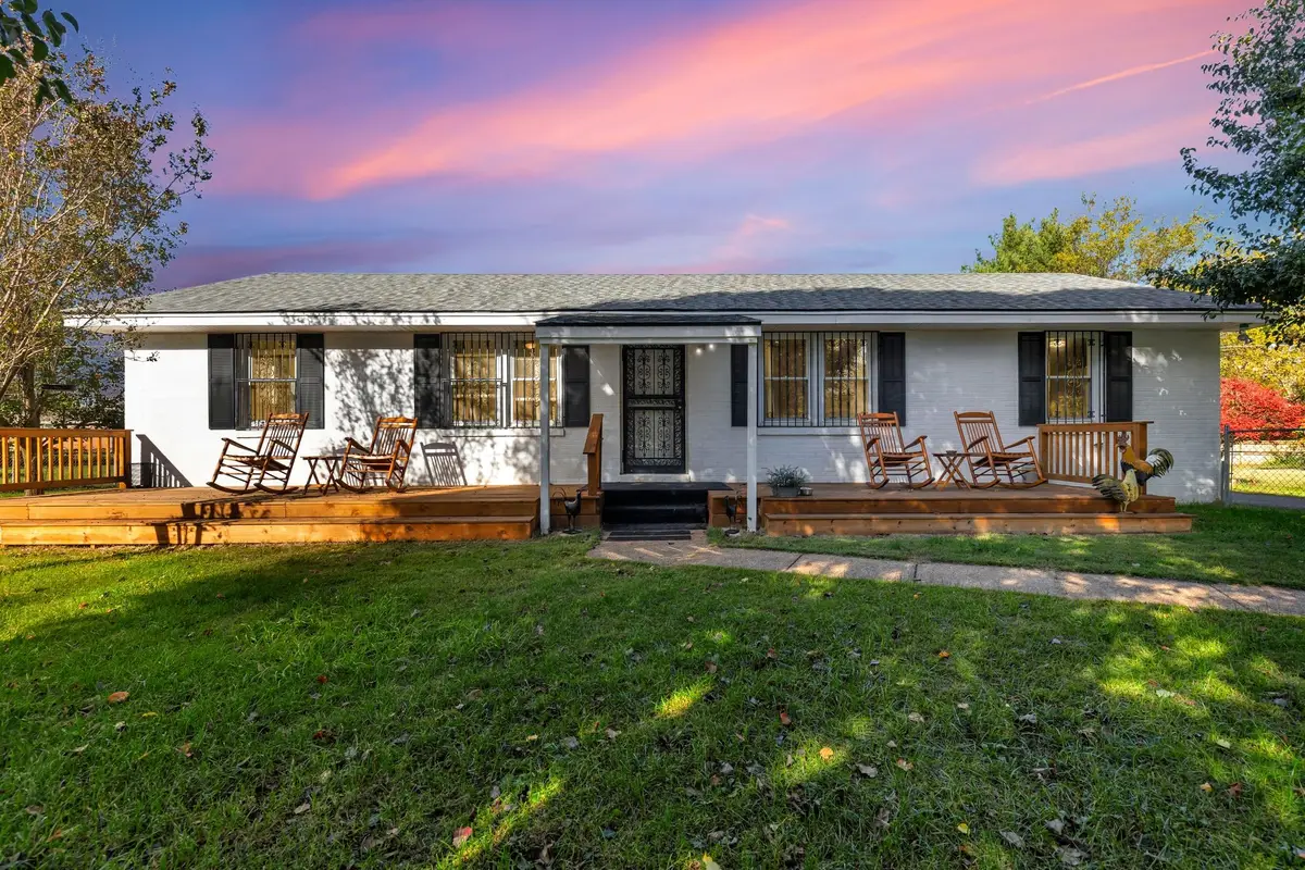 203 Eva Dr, Clarksville, TN 37042 - Image #1