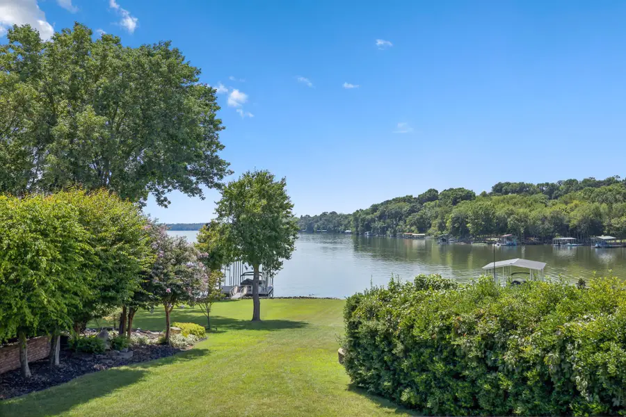 105 S Governors Cv, Hendersonville, TN 37075 - Image #2