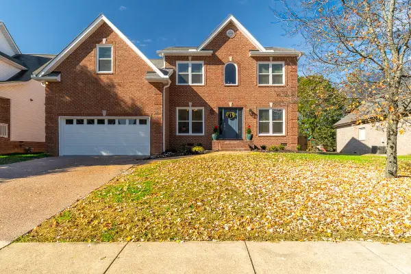 132 Fieldcrest Cir, Hendersonville, TN 37075