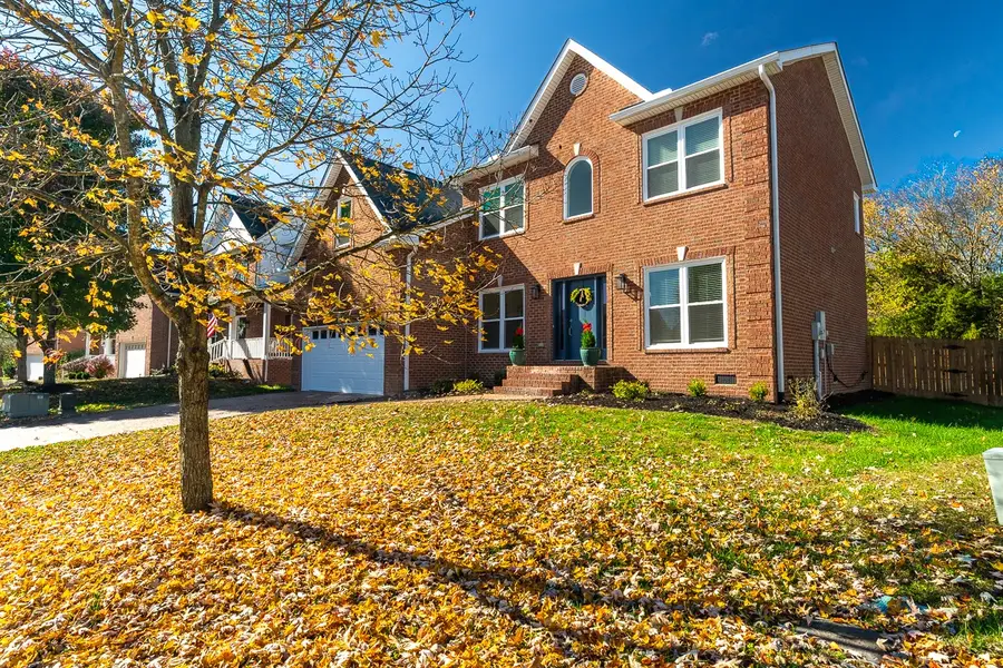 132 Fieldcrest Cir, Hendersonville, TN 37075 - Image #2