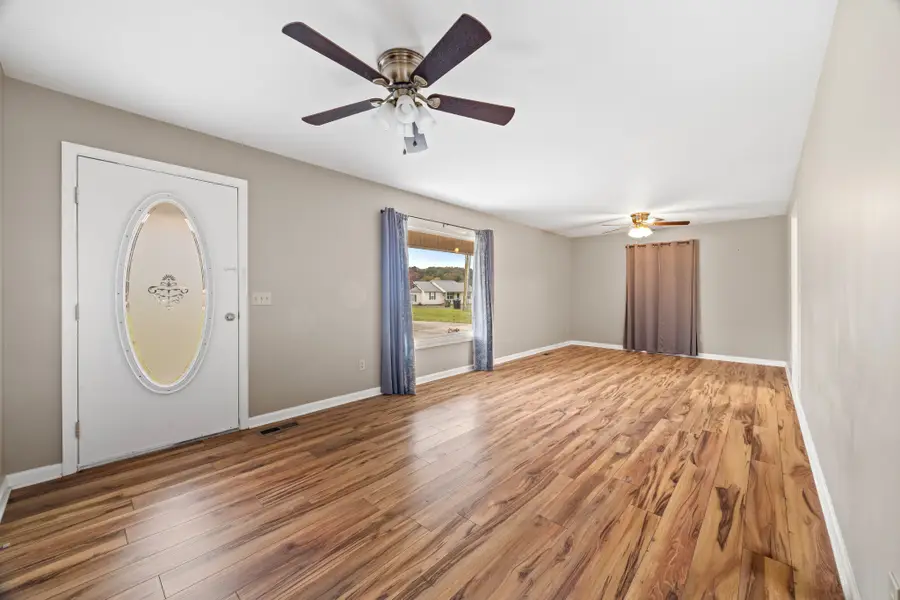 307 Jill Ln, Woodbury, TN 37190 - Image #2