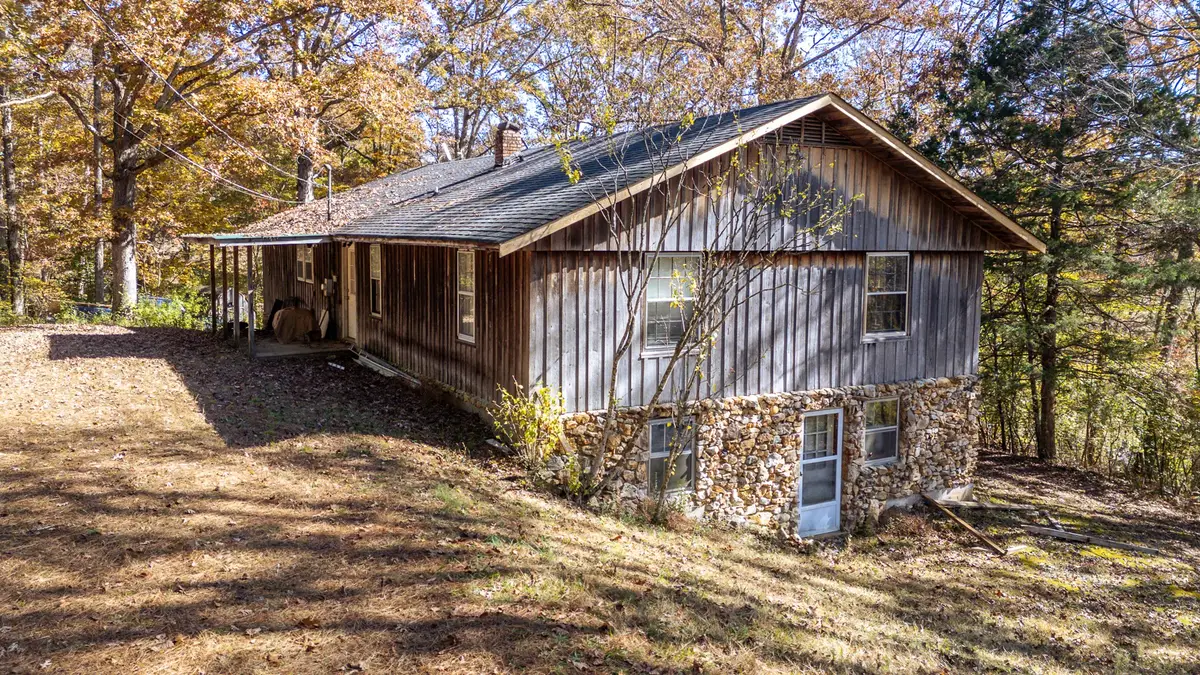 1317 Shawnettee Rd, Collinwood, TN 38450 - Image #1