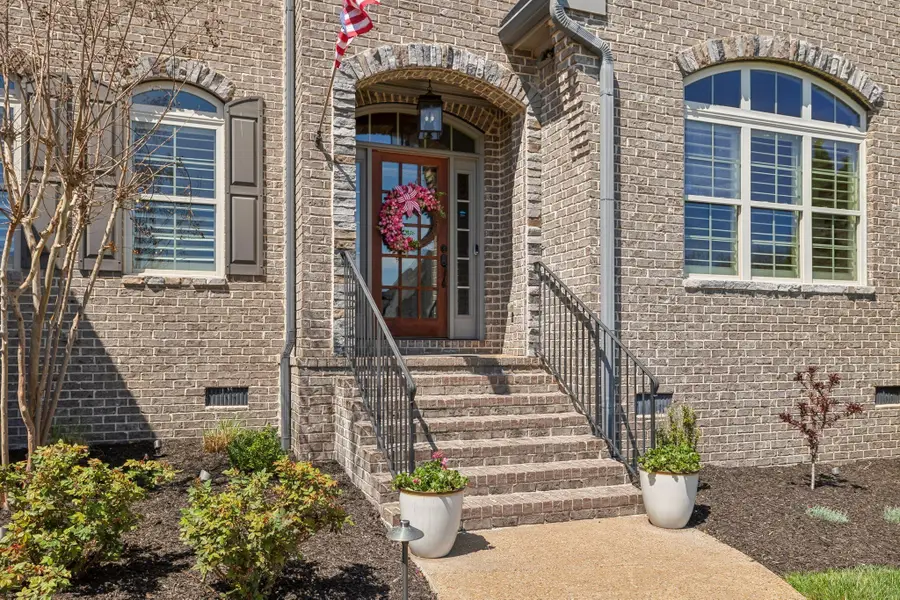 9133 Holstein Dr, Nolensville, TN 37135 - Image #2