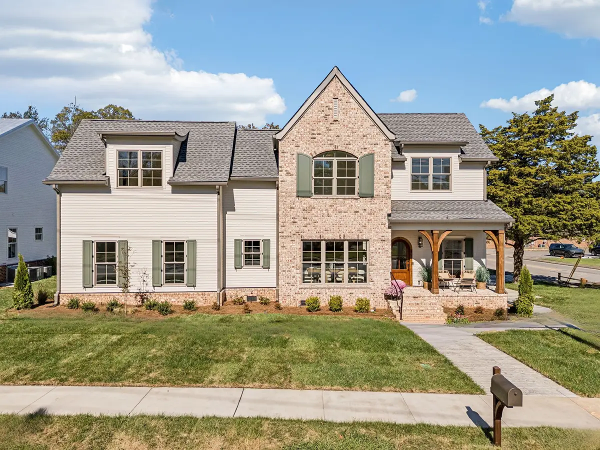 304 Bridge Ave, Murfreesboro, TN 37129 - Image #1