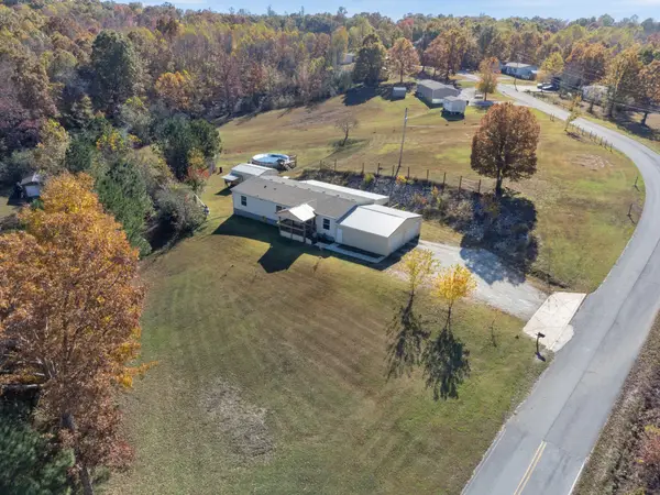 381 Baker Ridge Rd, Waverly, TN 37185