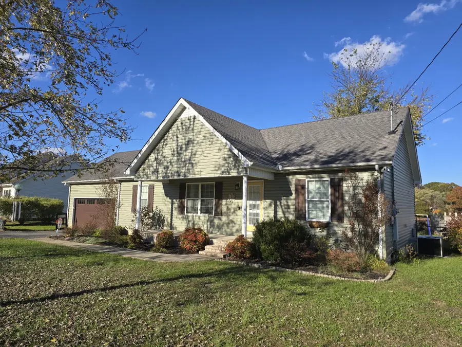 302 Graydon St, Shelbyville, TN 37160 - Image #2