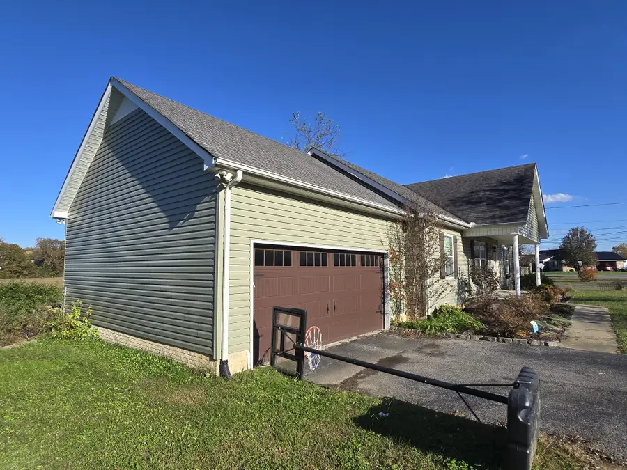 302 Graydon St, Shelbyville, TN 37160 - Image #3