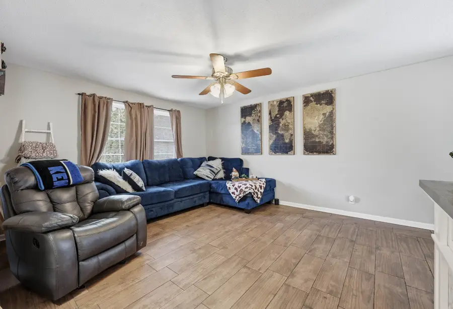 408 Needlewood Dr, Clarksville, TN 37040 - Image #3