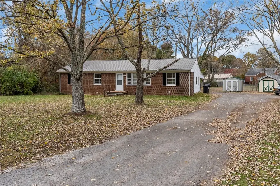 756 Ridgelawn Pl, Tullahoma, TN 37388 - Image #2