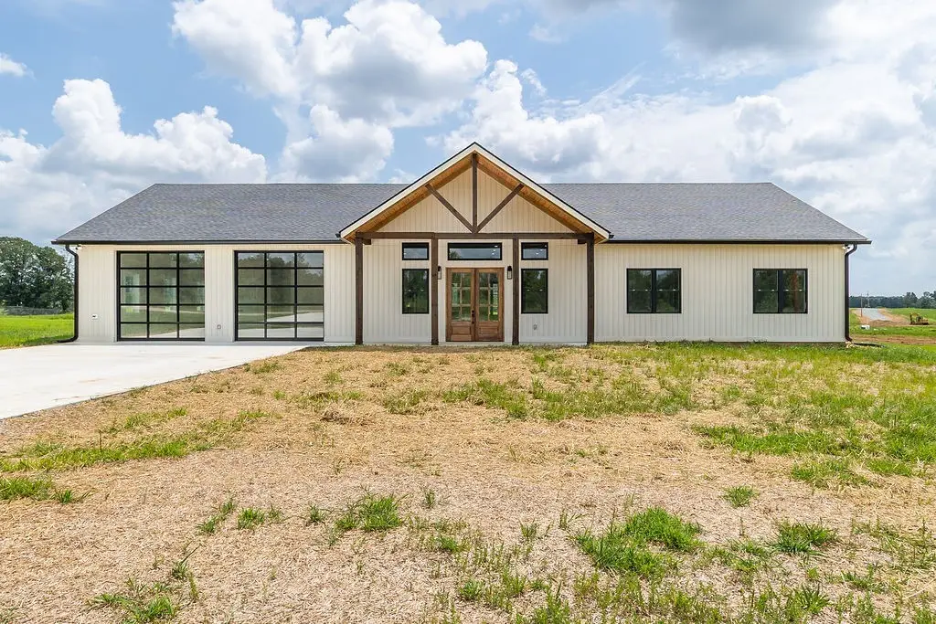 188 Beartown Rd, Loretto, TN 38469 - Image #1