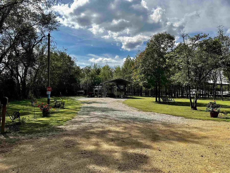 350 Barge View Ln, Adamsville, TN 38310 - Image #2