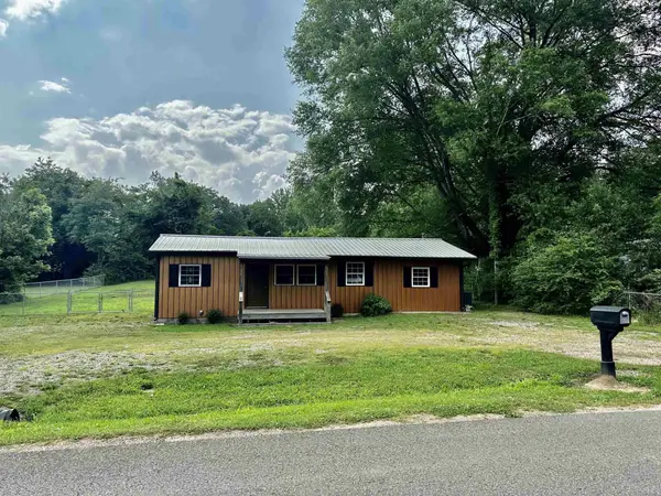 240 Catfish Lane Ln, Crump, TN 38327