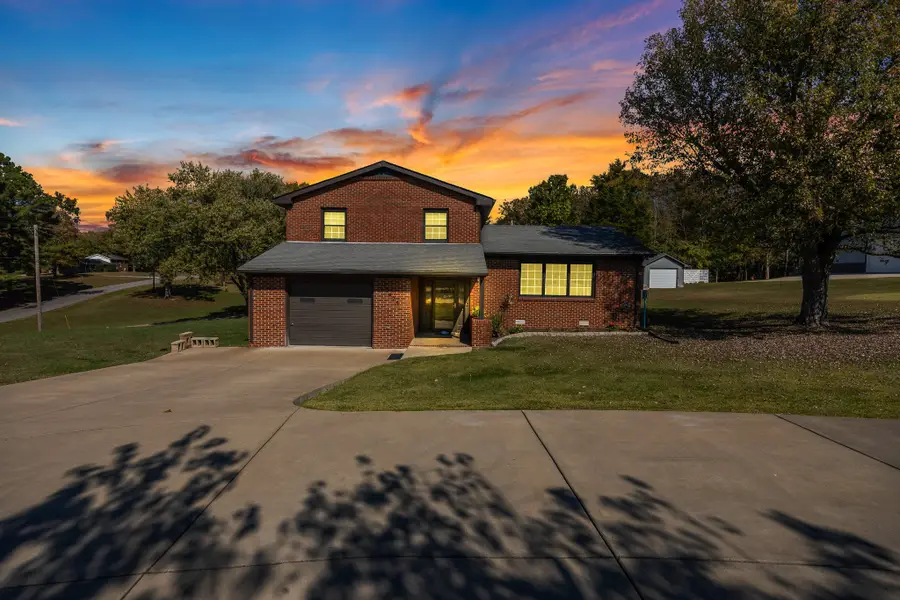 2425 Barwood Dr, Greenbrier, TN 37073 - Image #2