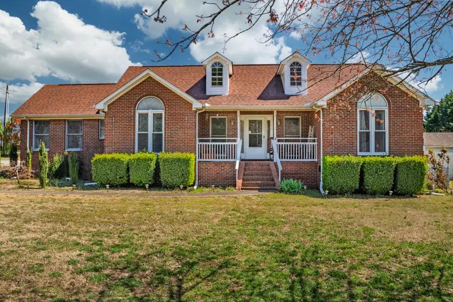 105 Ashton Cir, Fayetteville, TN 37334 - Image #2