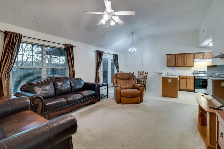 864 Pin Oak Dr, Antioch, TN 37013 - Image #3