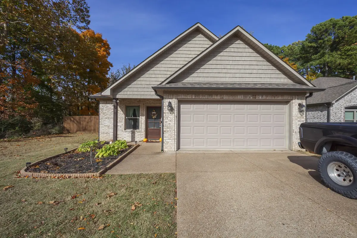 137 Executive Dr, Jackson, TN 38305 - Image #1