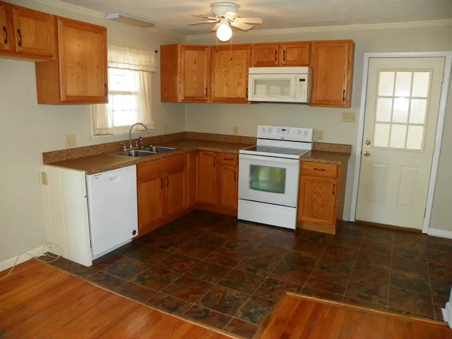 202 Gillen Dr, Sparta, TN 38583 - Image #3