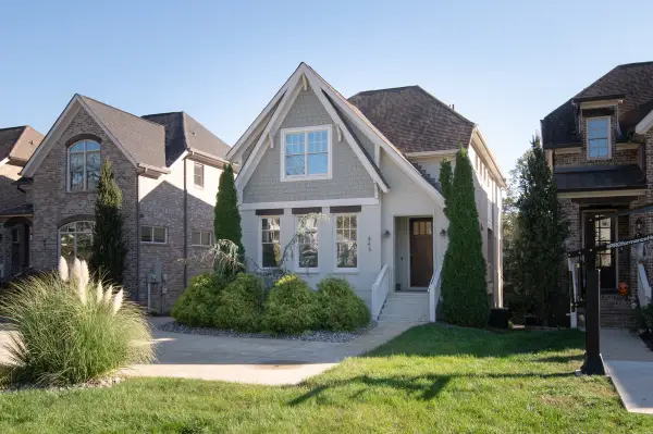 843 Clayton Ave, Nashville, TN 37204