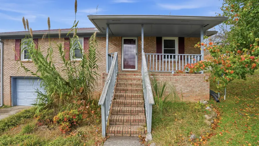 1002 Lowell Dr E, Fayetteville, TN 37334 - Image #3