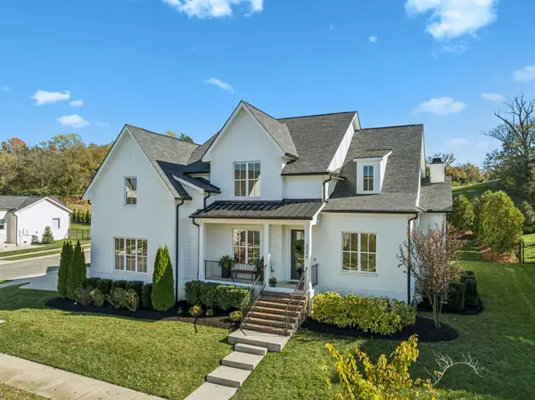 2246 Brakeman Ln, Thompsons Station, TN 37179