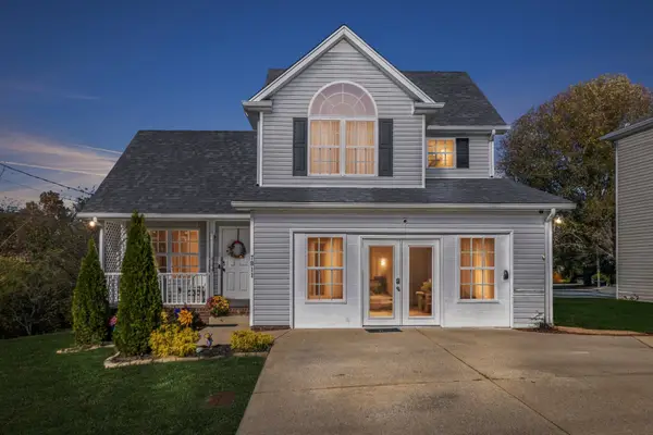 7811 Rainey Dr, Antioch, TN 37013