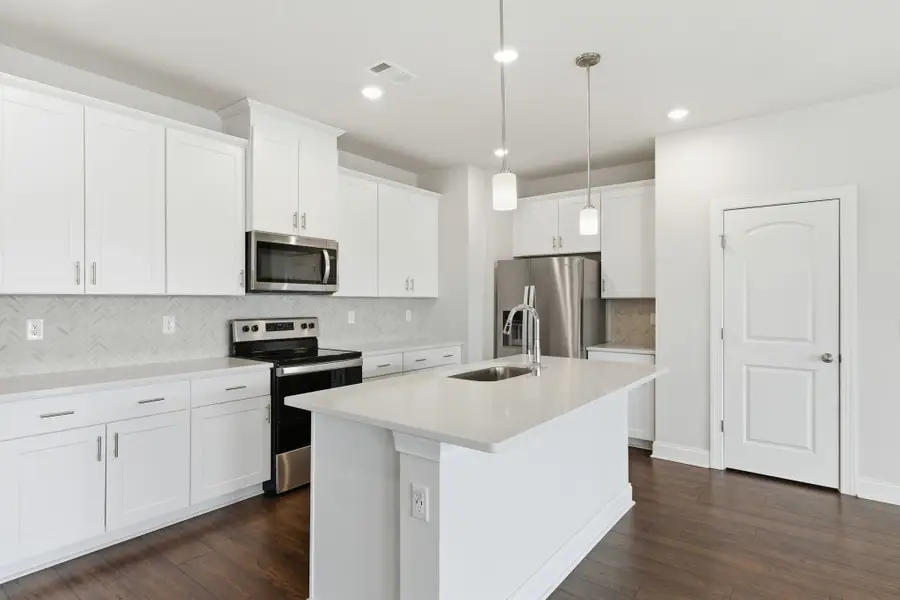 4348 Skyridge Dr, Nashville, TN 37207 - Image #3