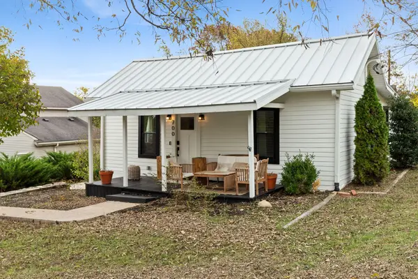 700 Maplewood Ln, Nashville, TN 37216