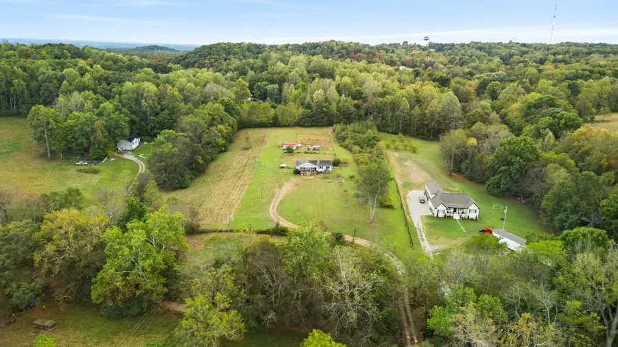 408 S Tunnel Rd, Gallatin, TN 37066 - Image #3