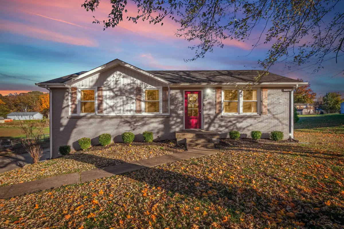 2809 Sparrow Dr, Clarksville, TN 37040 - Image #1