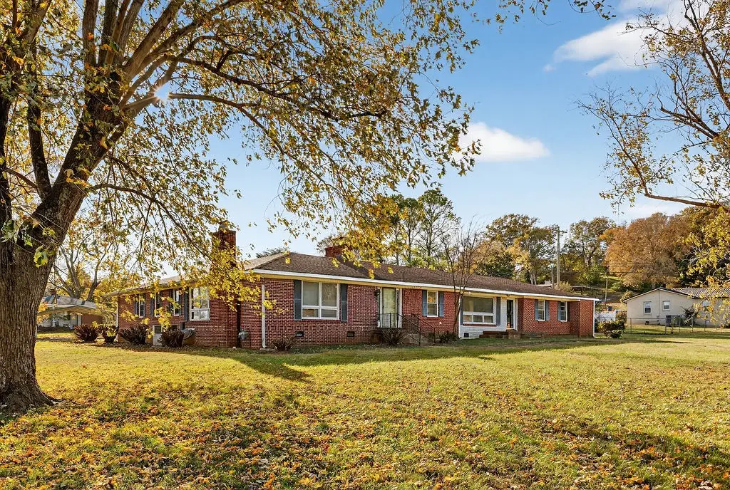 601 Pleasantwood Dr, Mount Pleasant, TN 38474 - Image #1