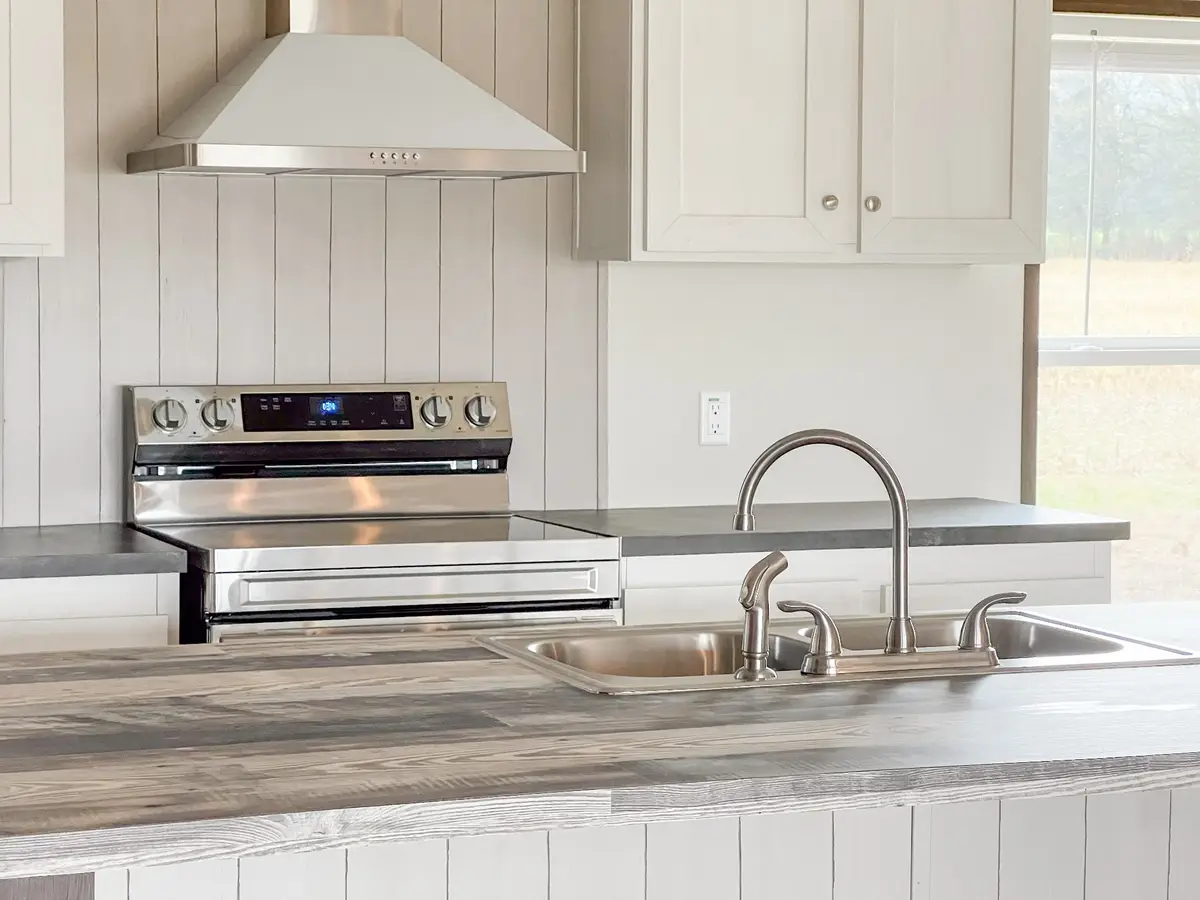 943 Hwy 64 West, Lawrenceburg, TN 38464 - Image #1