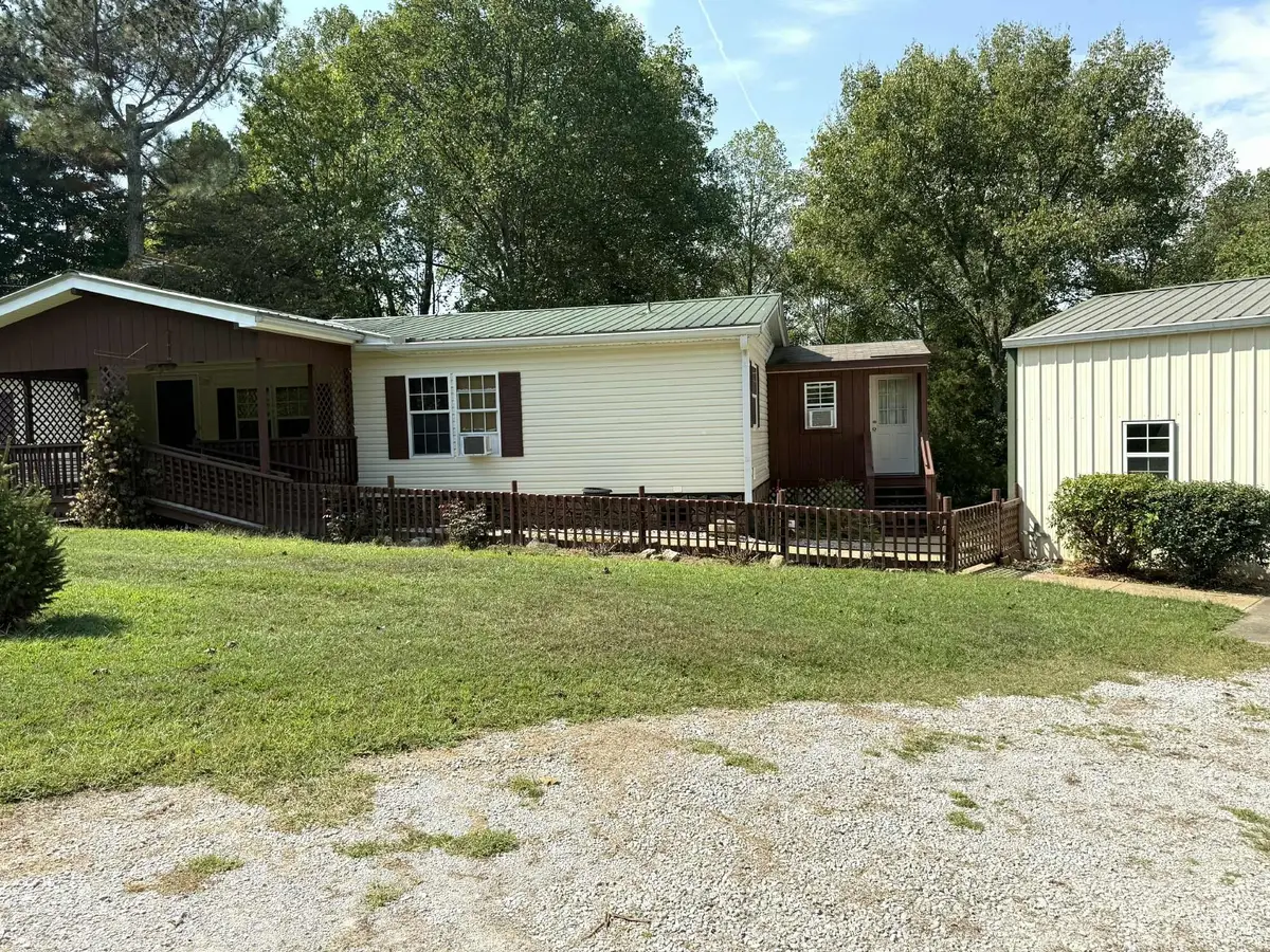 3941 Akin Ridge Rd, Williamsport, TN 38487 - Image #1