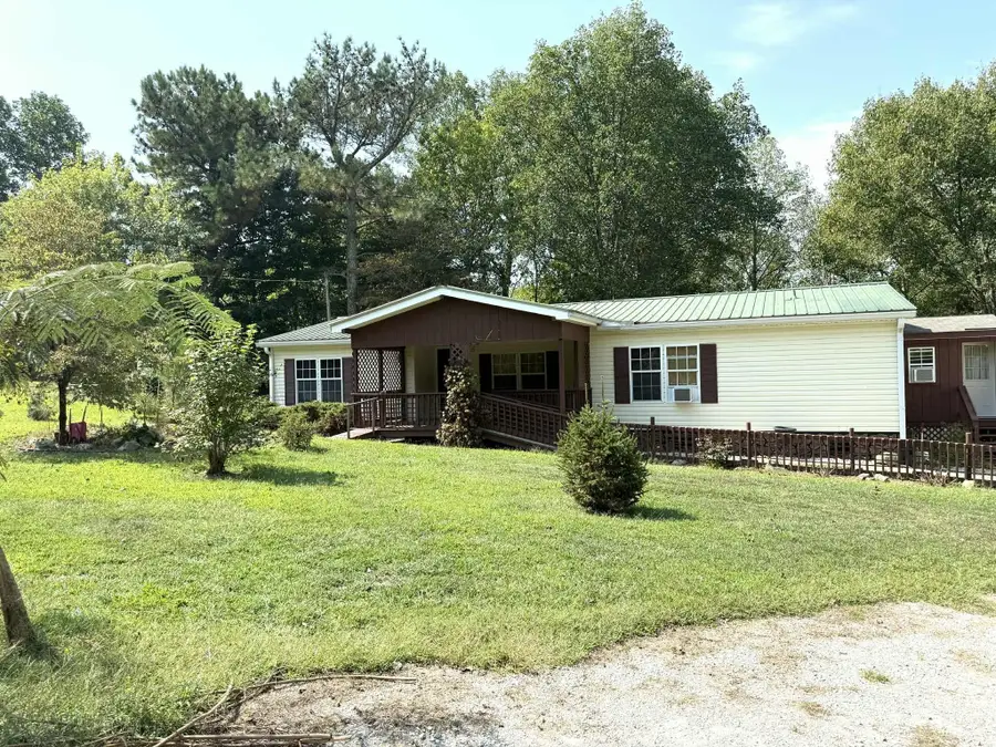 3941 Akin Ridge Rd, Williamsport, TN 38487 - Image #3