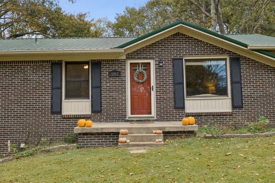 202 Cathey Ln, Columbia, TN 38401 - Image #3