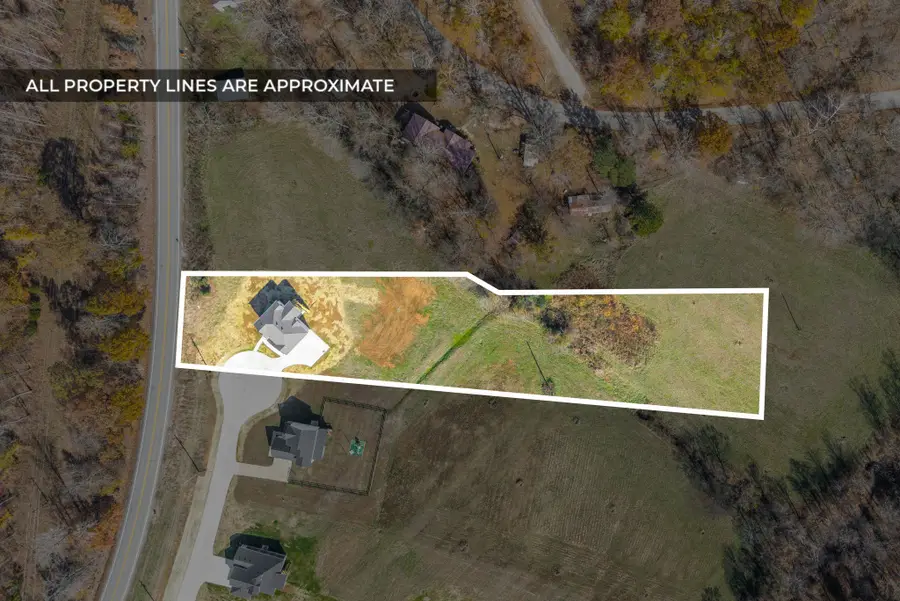 1988 Flats Road, Cunningham, TN 37052 - Image #2