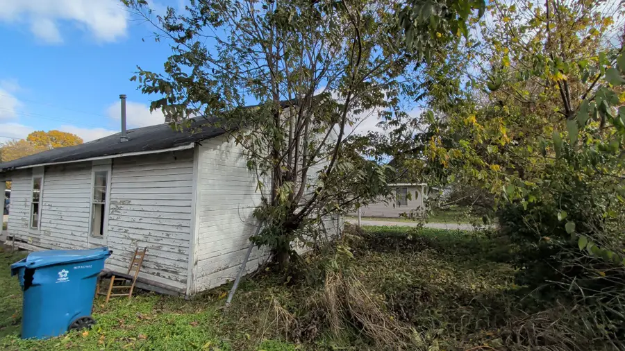 402 E 2nd St, Trenton, TN 38382 - Image #2