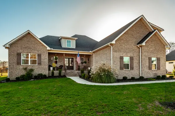 1035 Robert Lee Dr, Gallatin, TN 37066