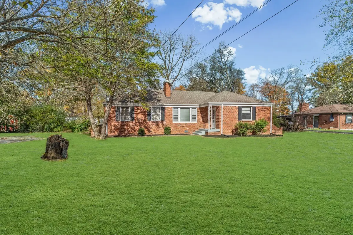 2404 Woodberry Dr, Nashville, TN 37214 - Image #1