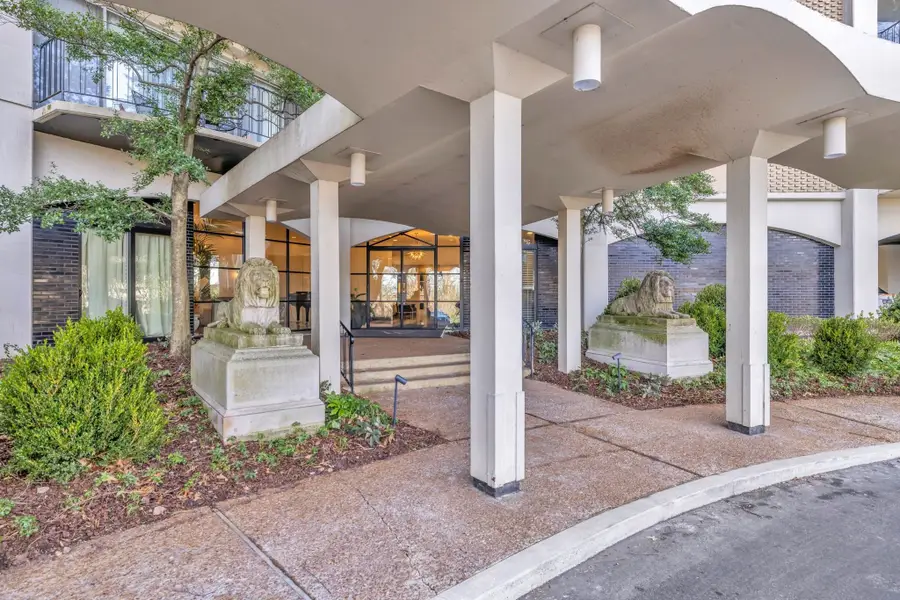 4215 Harding Pike #204, Nashville, TN 37205 - Image #2