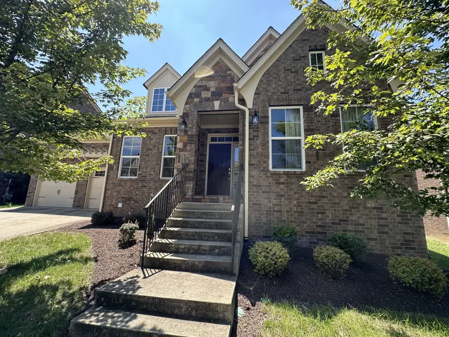 949 Ryecroft Ln, Franklin, TN 37064 - Image #2