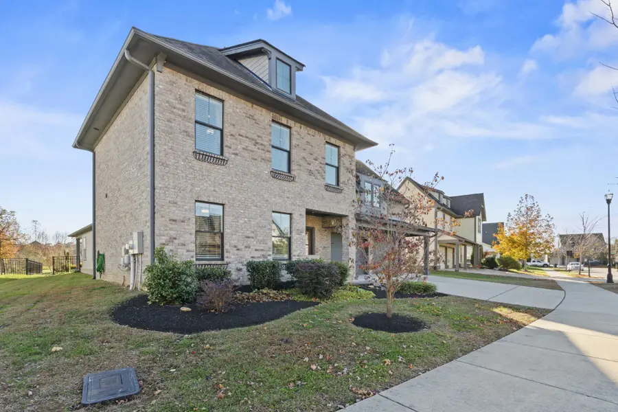 2049 Beamon Dr, Franklin, TN 37064 - Image #2