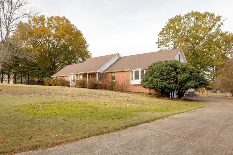 7607 Lakewood Dr, Florence, AL 35634 - Image #3
