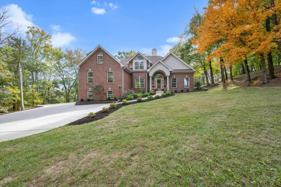 1126 Longview Dr, Hendersonville, TN 37075 - Image #2