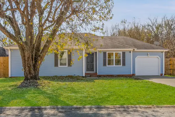 151 Man O War Dr, Oak Grove, KY 42262