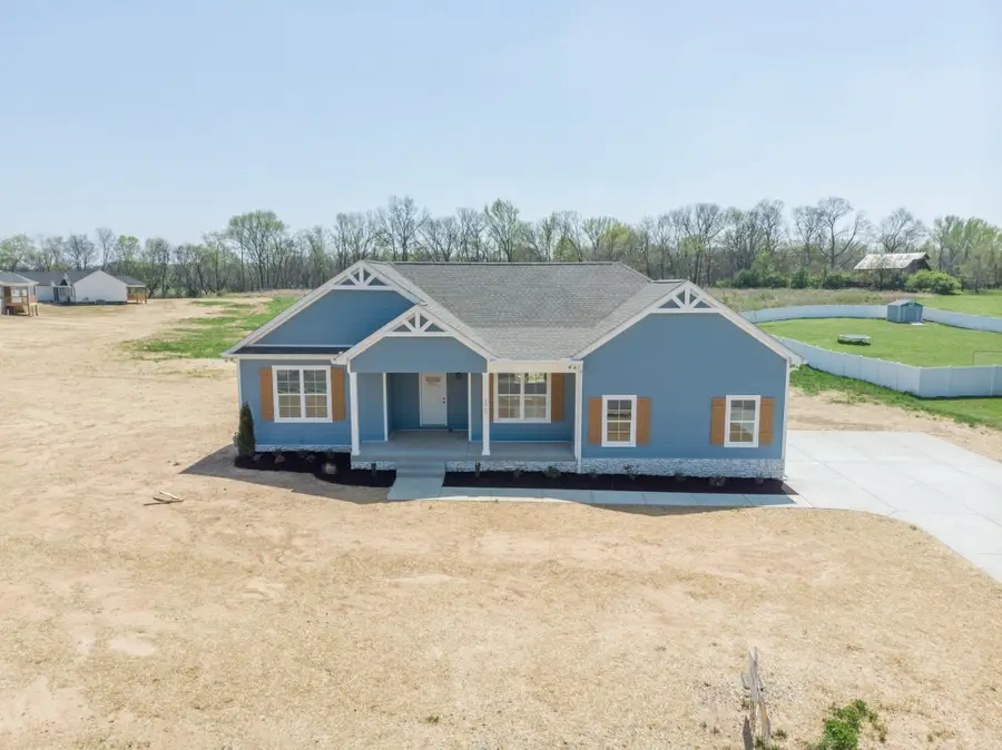 2060 Beverly Ct, Springfield, TN 37172 - Image #2