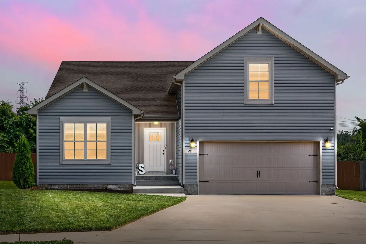 211 Sambar Dr, Clarksville, TN 37040 - Image #1