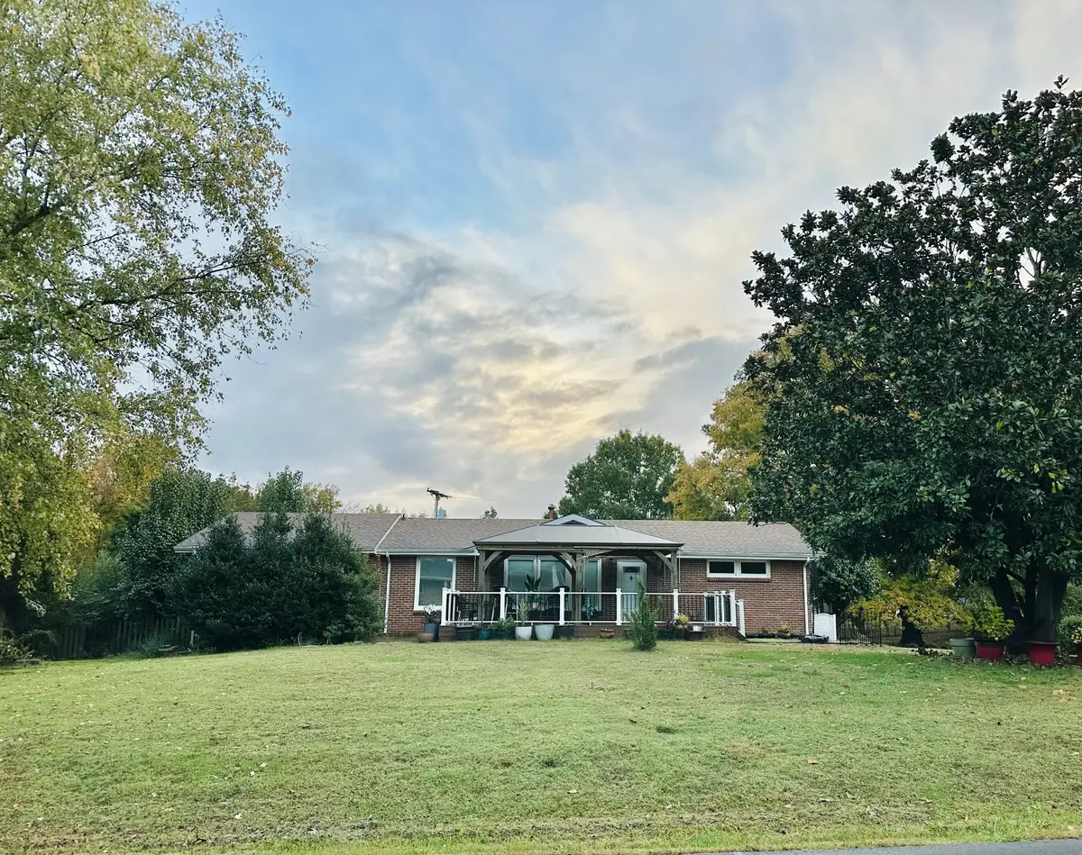 1255 Hillwood Dr, Clarksville, TN 37040 - Image #1