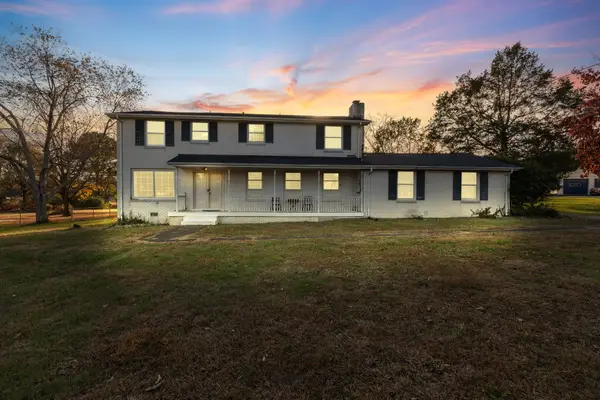 1045 Fontaine Dr, Goodlettsville, TN 37072